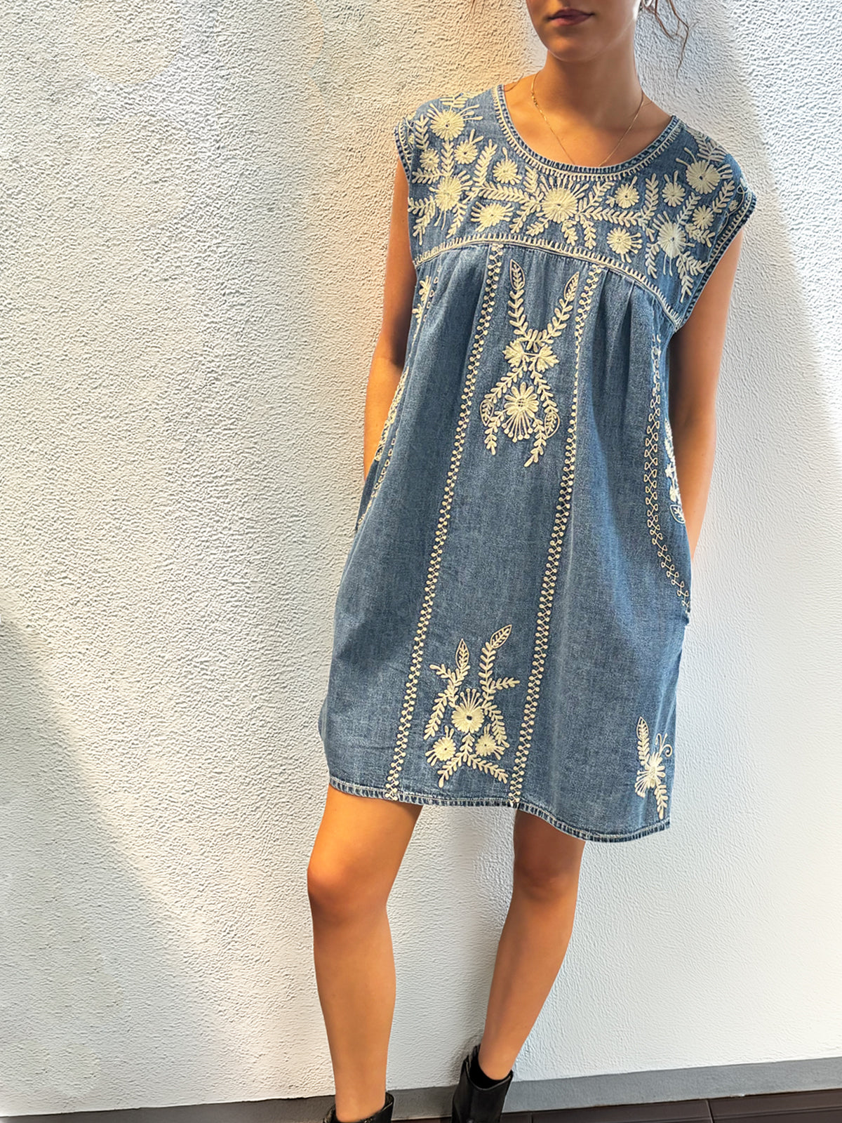 Maison Hotel Sylvie Dress