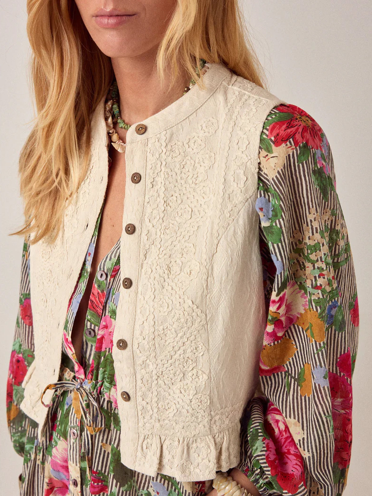 Maison Hotel Thalia Vest Soft White