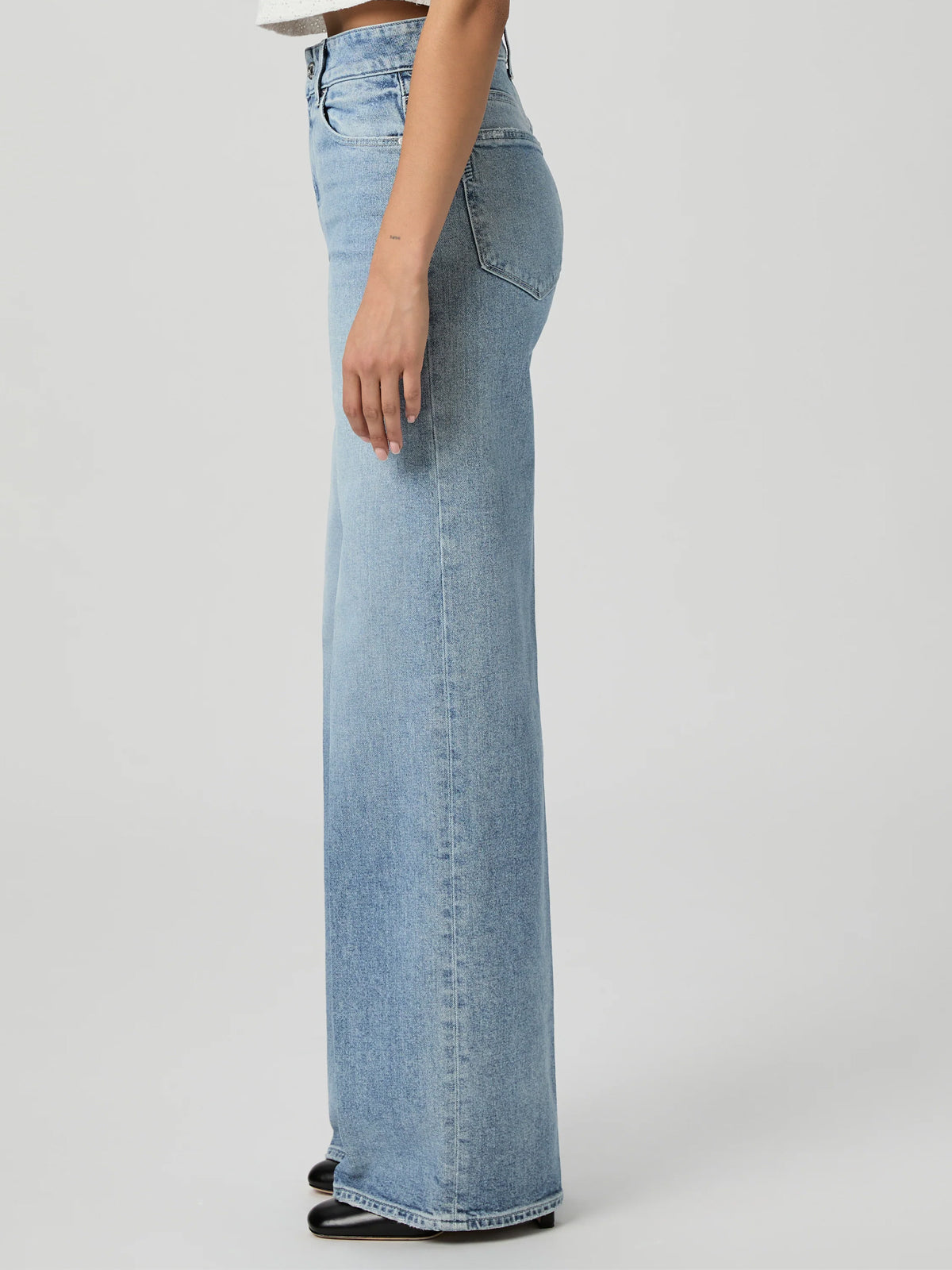 Paige Sasha 32 Inch Wide Leg Jean Verse