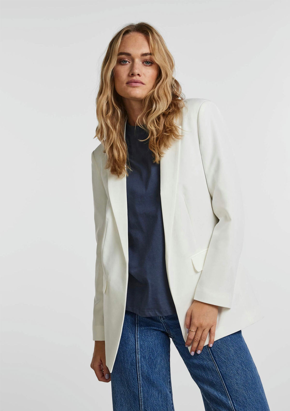 Pieces Loose White Blazer