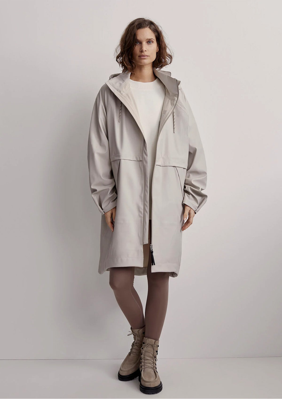 Varley Kirsten Rain Coat Silver Lining