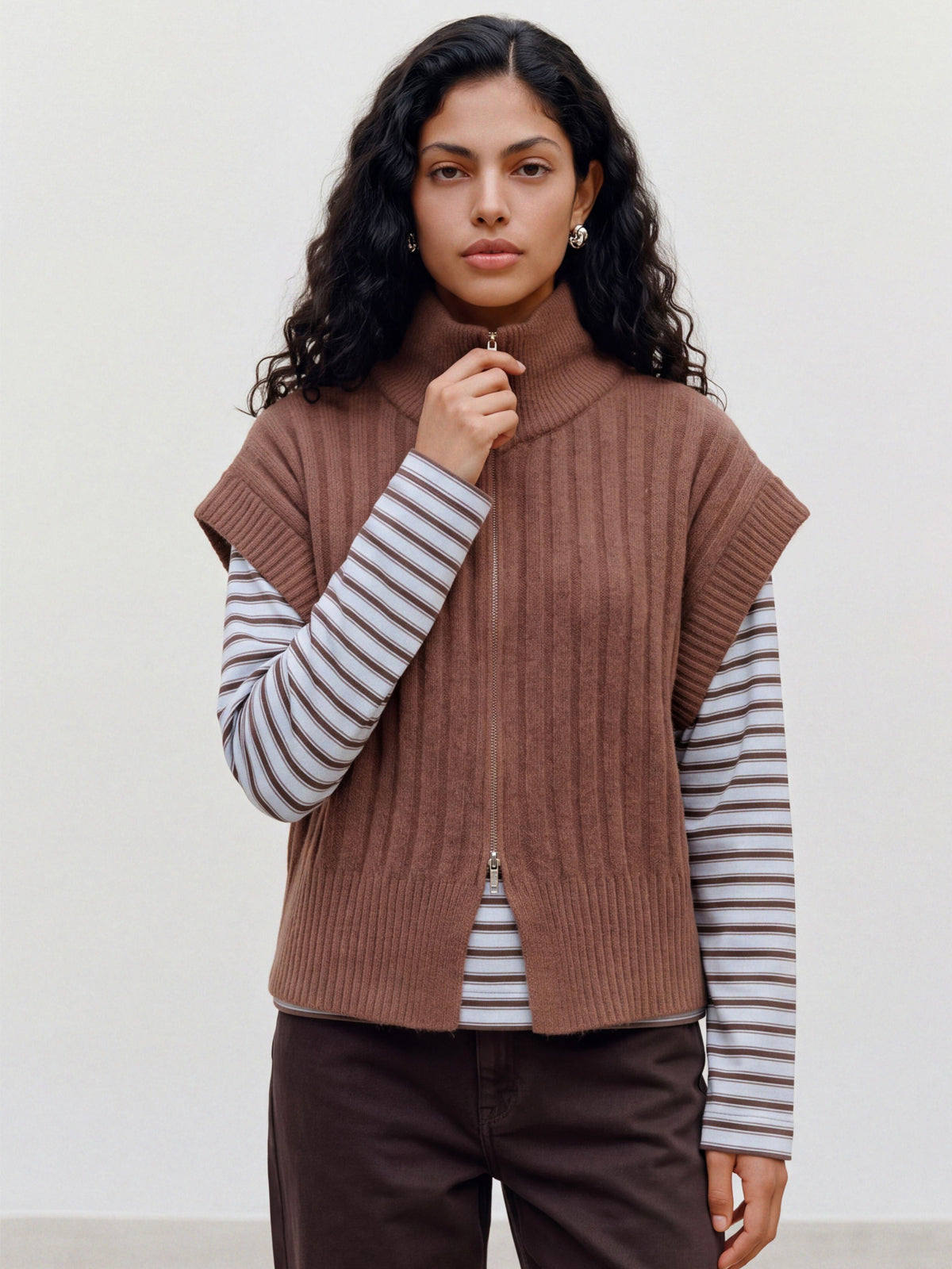 High Neck Knitted Vest Cocoa Brown