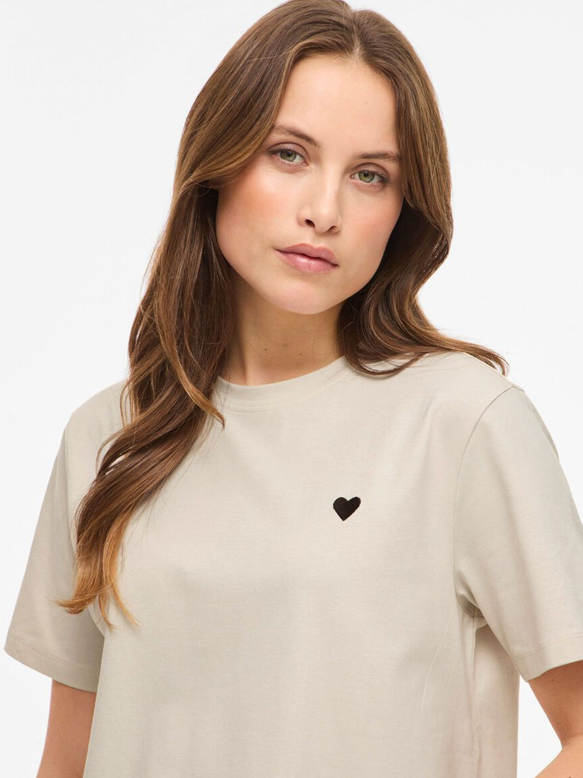 Vila Embroidered Heart Tee Birch