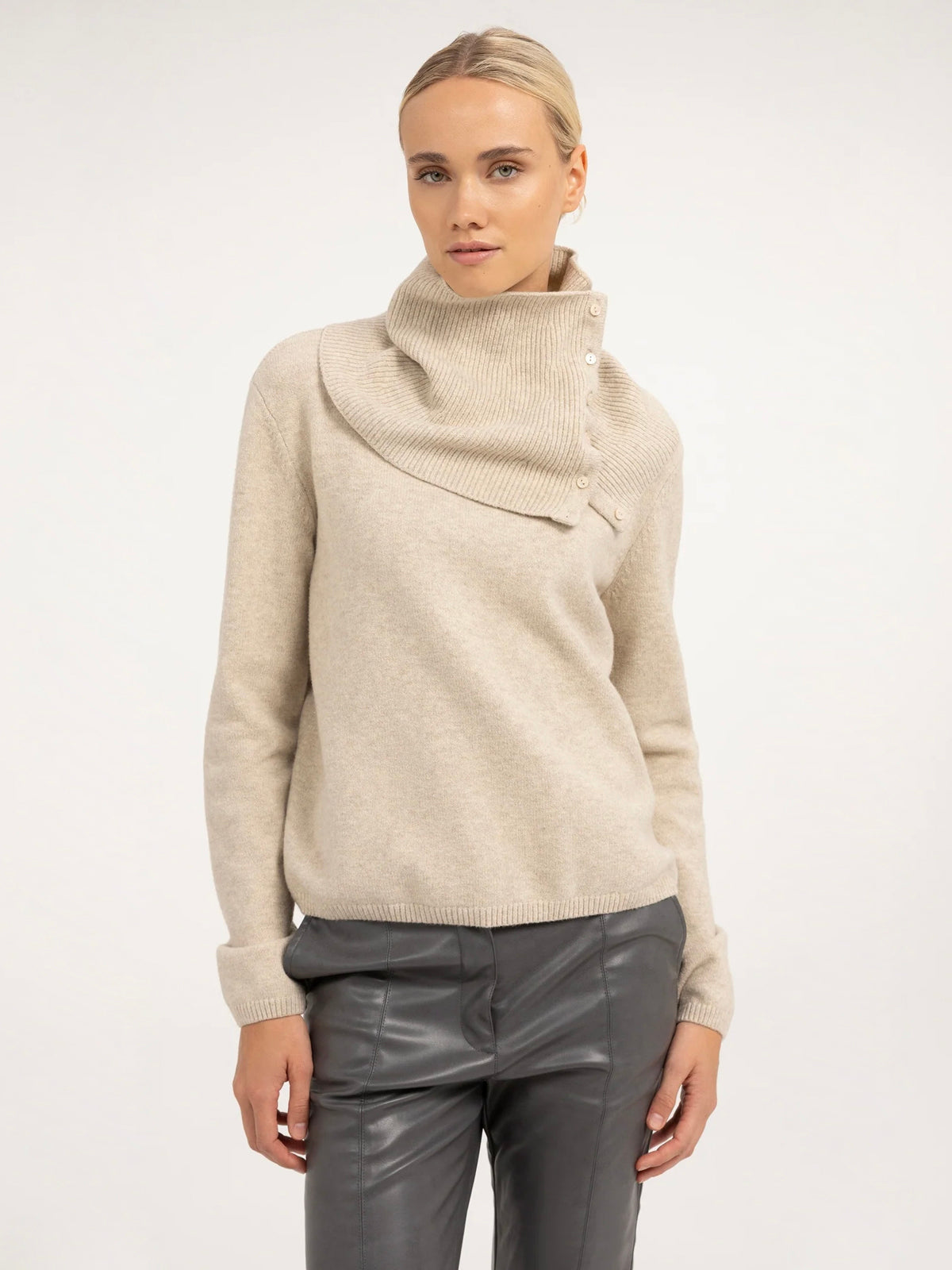 YAYA Sweater With Detachable Turtleneck Collar Beige