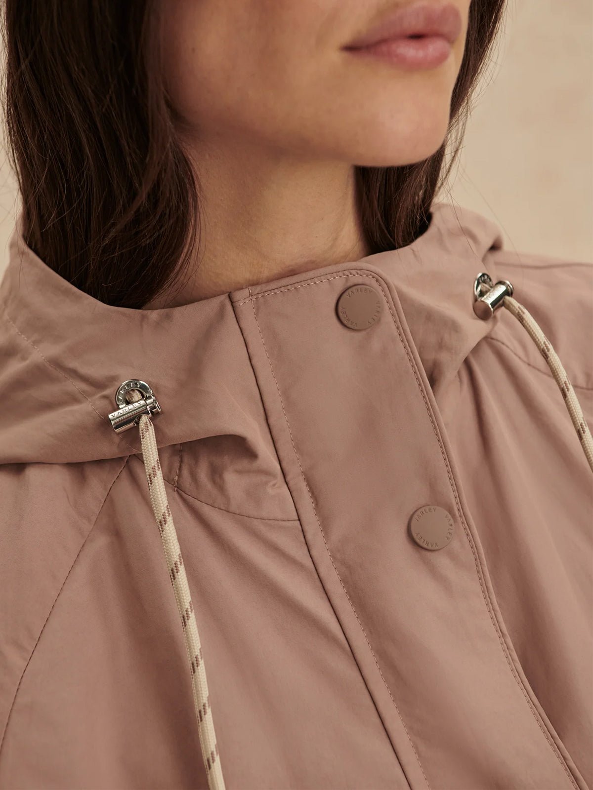 Varley Isa Lightweight Jacket Brownie - Glebe Fashion