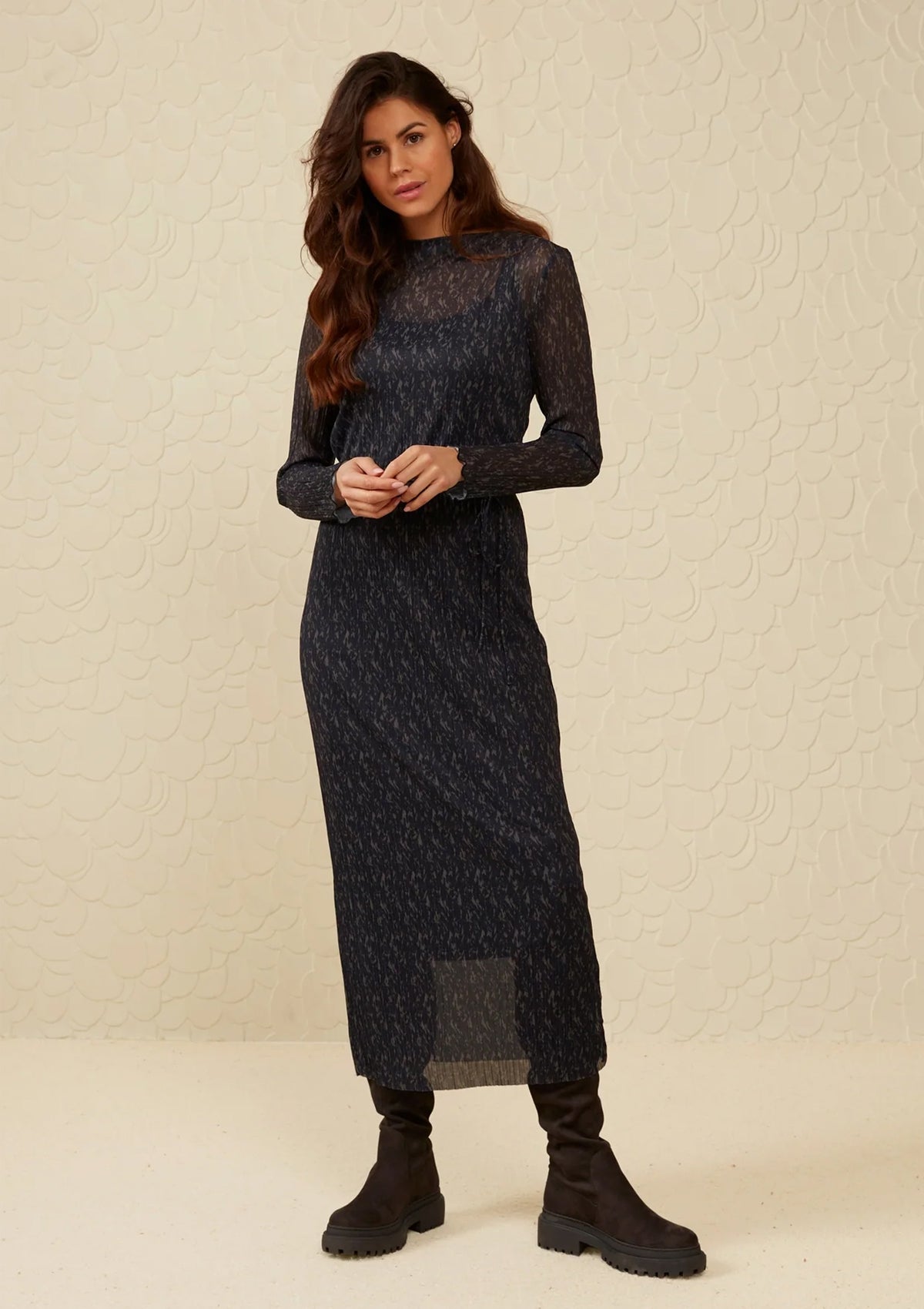 YAYA Long Sleeve Mesh Dress With Boatneck Blueberry - Glebe Fashion