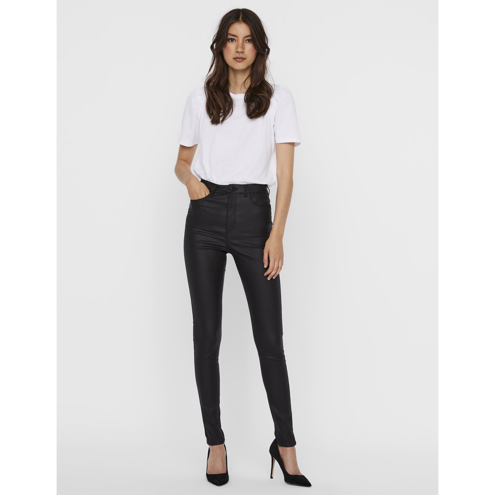 Vero Moda Loa High Rise Black Coated Skinnies