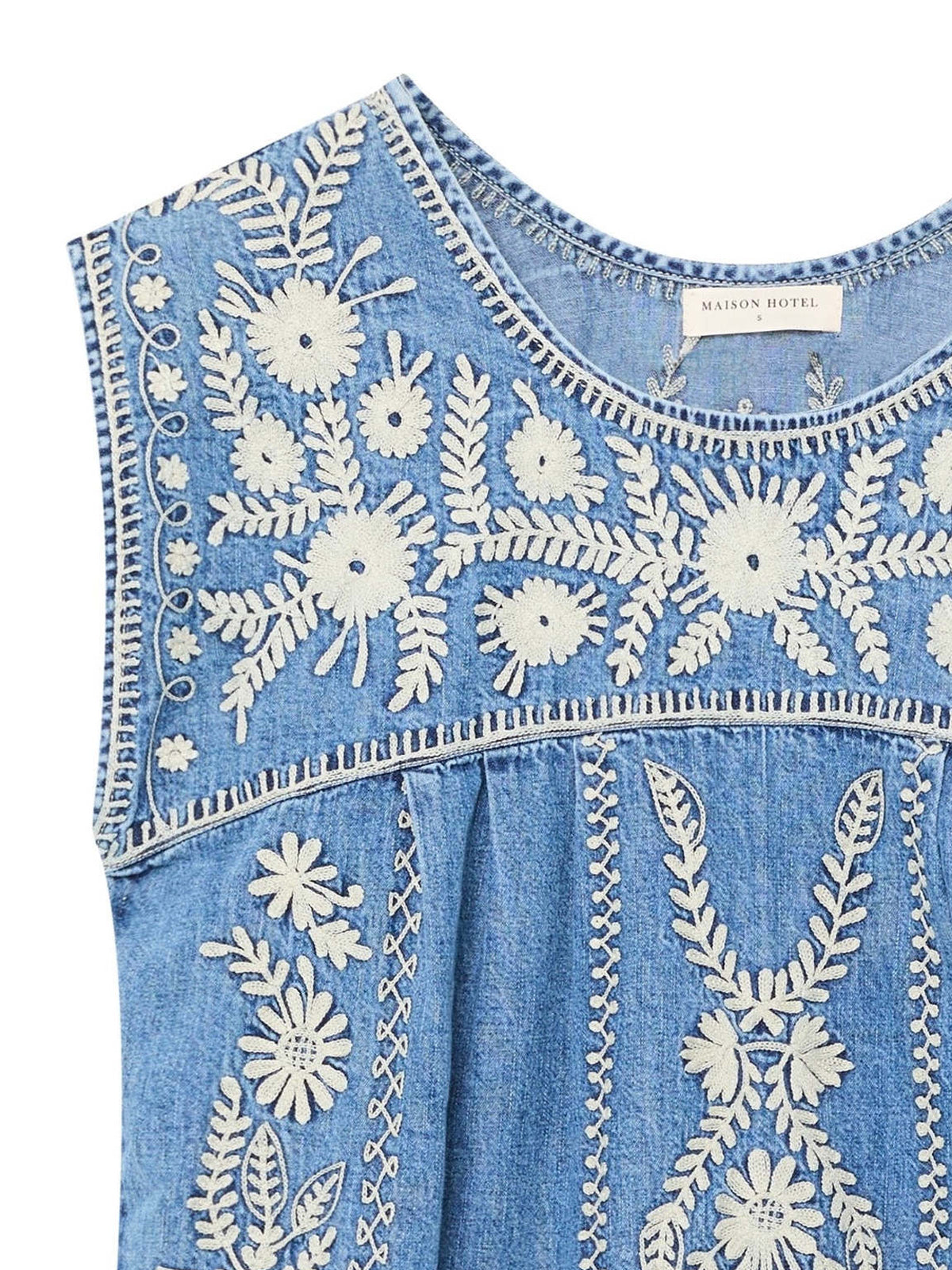 Maison Hotel Sylvie Dress