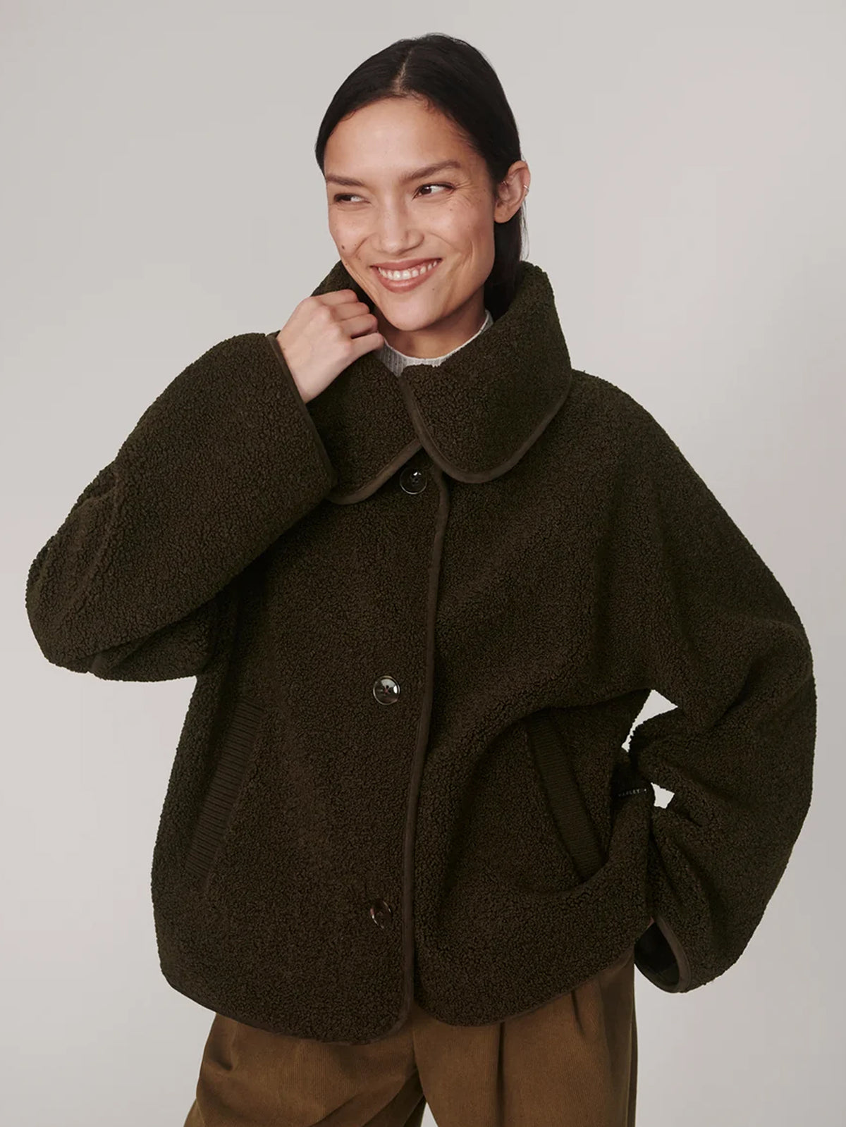 Varley Kellan Short Boxy Jacket Olive Bark