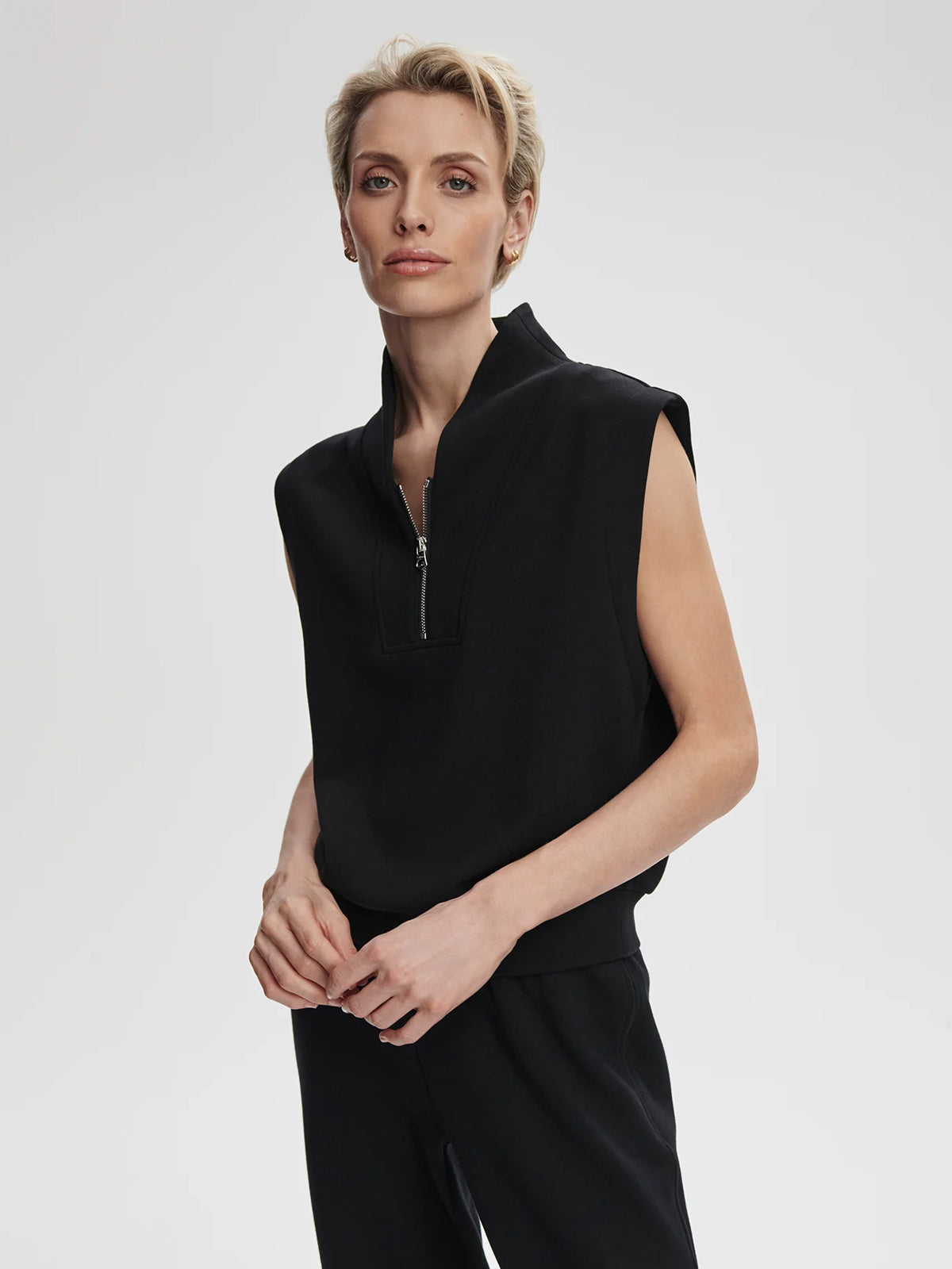 Varley Loretta Half-Zip Sleeveless Sweat Black