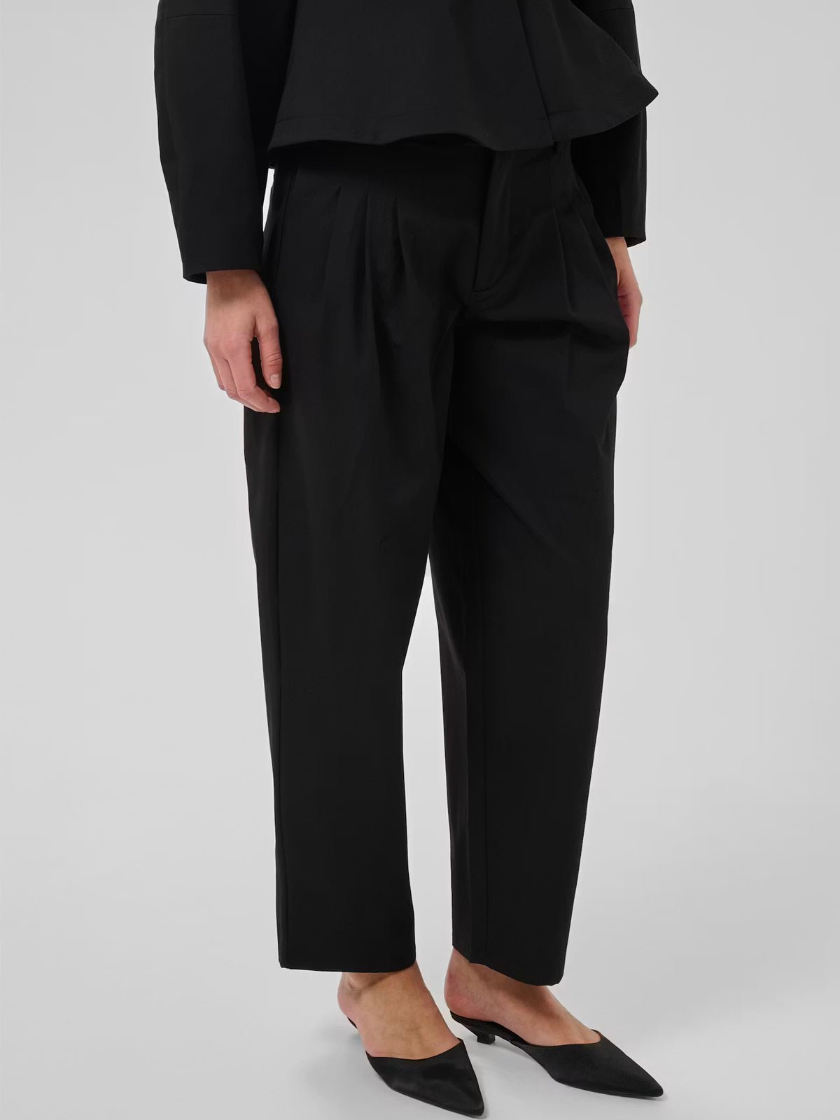 Evie Barrel Trousers Black - Glebe Fashion