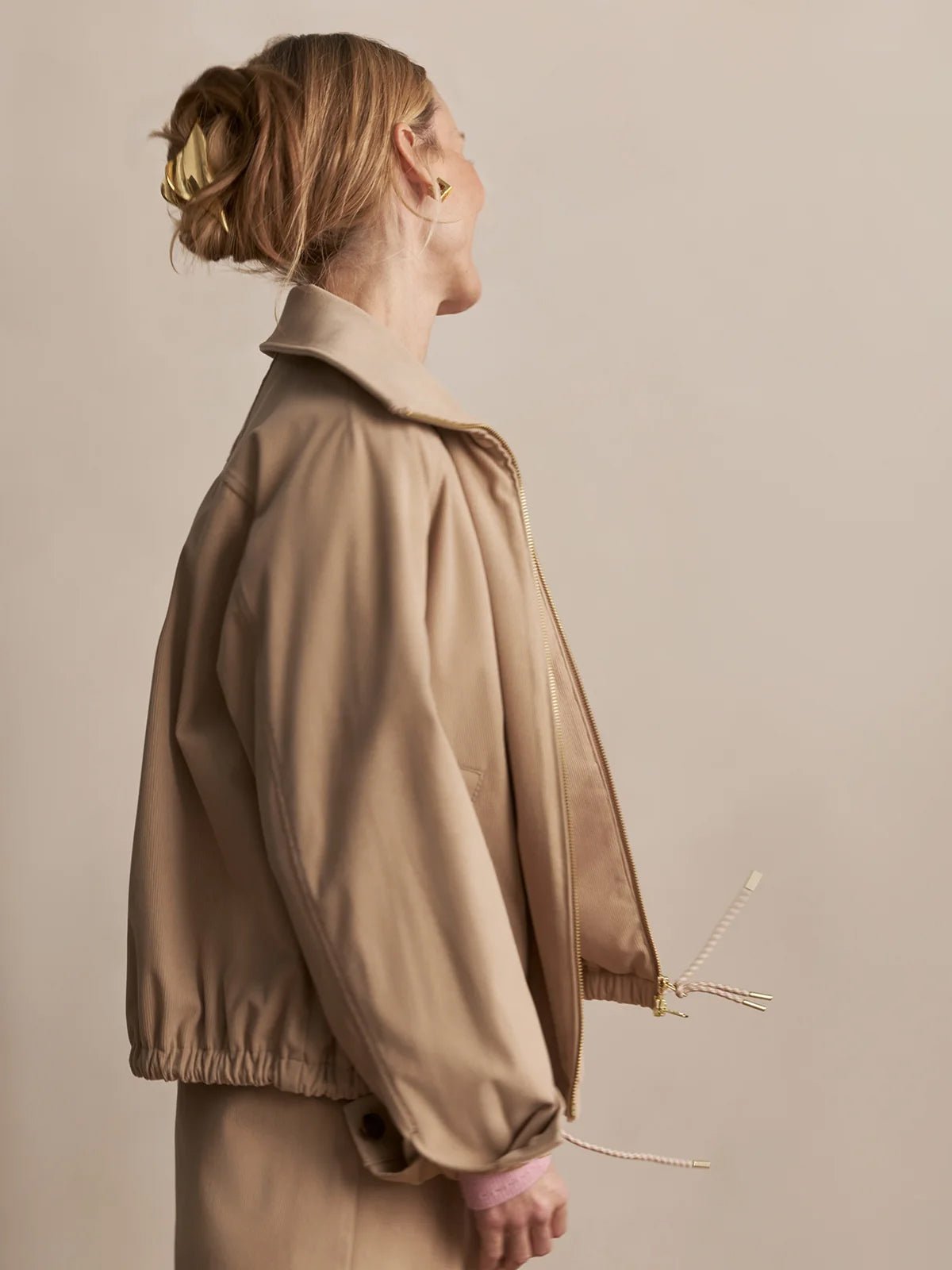 Varley Nadina Blouson Jacket Light Taupe - Glebe Fashion
