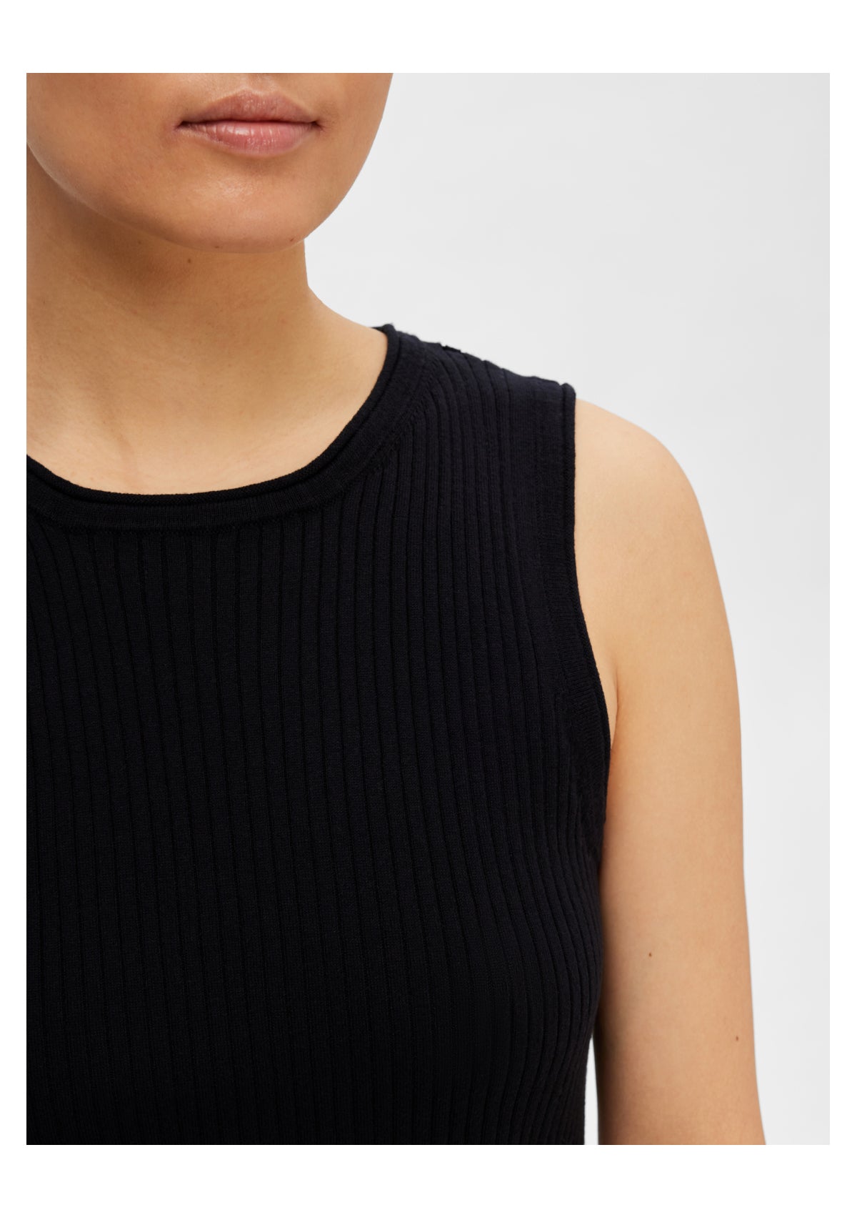 Selected Femme Lydia O-neck  Knit Top Black
